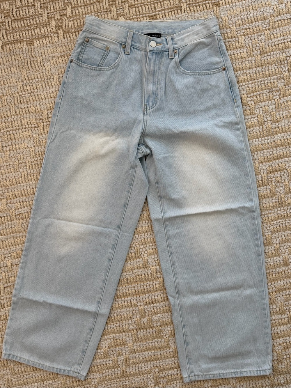 Light Wash Straight Loose Leg Jeans